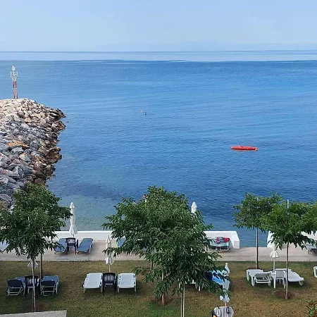 شقة فندقية Pansion Alexandros By The Sea