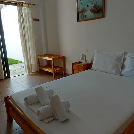Pansion Alexandros By The Sea شقة فندقية
