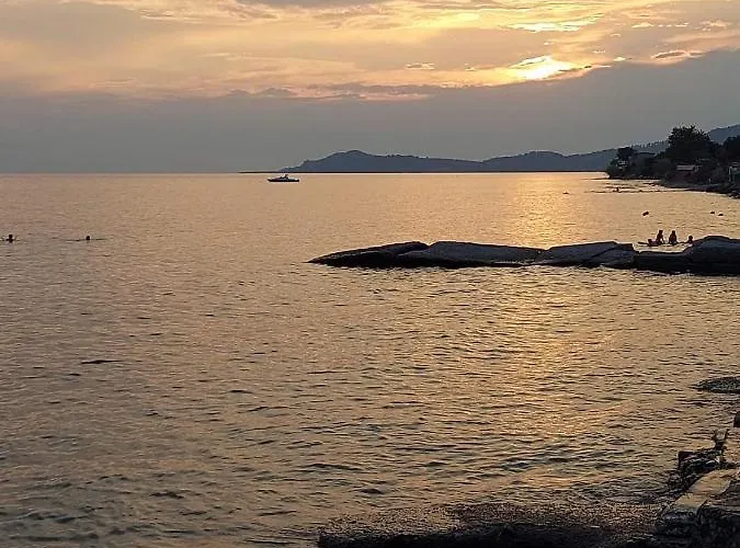 Pansion Alexandros By The Sea 3*