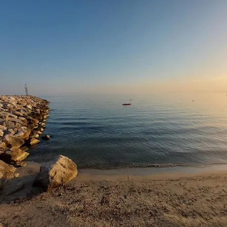 Pansion Alexandros By The Sea *