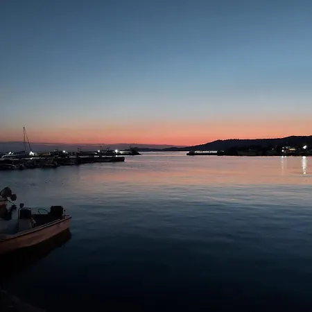 Pansion Alexandros By The Sea Aparthotel 3*