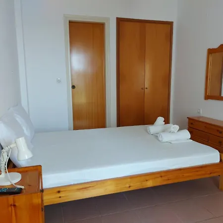 Pansion Alexandros By The Sea Aparthotel 3*
