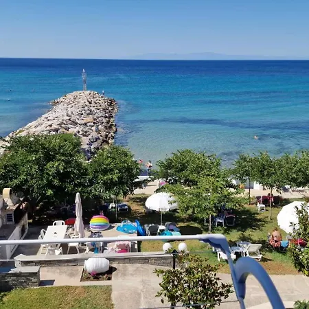 Aparthotel Pansion Alexandros By The Sea 3*