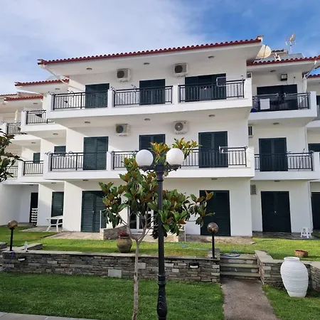 Aparthotel Pansion Alexandros By The Sea 3*