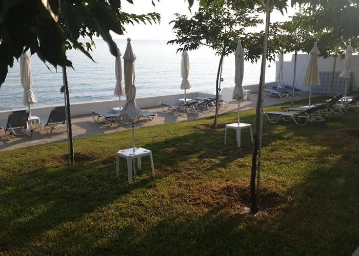 Pansion Alexandros By The Sea Νέα Σκιώνη