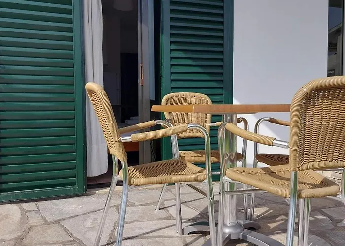 Ξενοδοχείο με διαμερίσματα Pansion Alexandros By The Sea